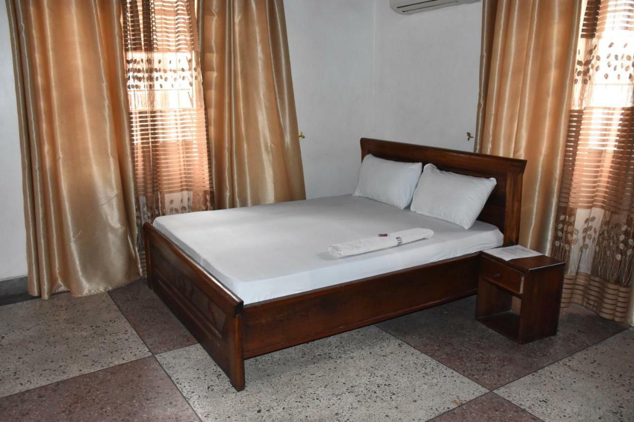 Kituri Royal Annex Bed & Breakfast Dar es Salaam Ngoại thất bức ảnh